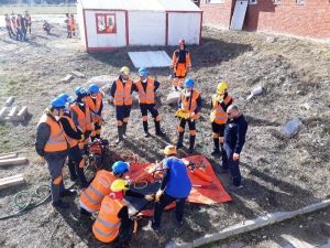 DPÜ AKUK üyelerine kurtarma ekipmanları tanıtıldı