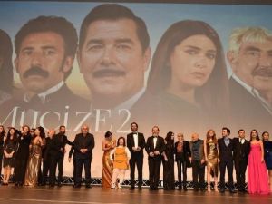 "Mucize 2 Aşk" filminin ekibi tam kadro İzmir galasına katılacak