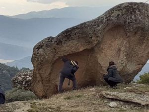 Madran Dağı kaya resimlerinde inceleme yapıldı