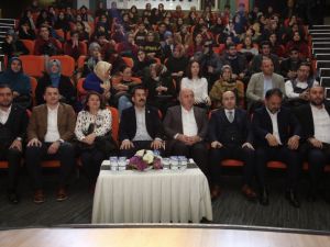 Milletvekili Yaman, Darıca’da gençlerle buluştu