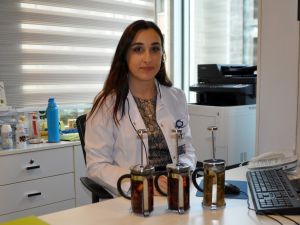 Soğuk algınlığından koruyan ve antioksidan içeren kış çayı tarifleri