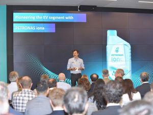 Elektrikli Araç Sıvıları Sempozyumu, Petronas’ın Torino’daki AR-GE Merkezi’nde gerçekleşti