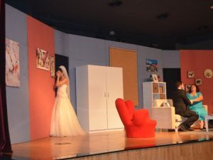 Didim’de ‘Bence Hiç Komik Değil’e yoğun ilgi