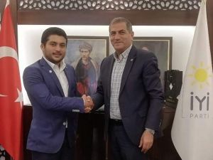 Genç iş adamından siyasete ilk adım