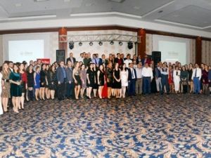 Denizli Özel Cerrahi Hastanesi personelleri yemekte bir araya geldi