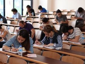 Torbalı’daki deneme sınavında binlerce öğrenci bilgilerini test edecek