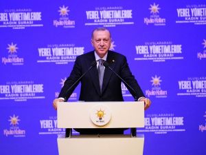 Cumhurbaşkanı Erdoğan: “Çalışmak kadının aile içindeki önemine ortadan kaldırmaz”