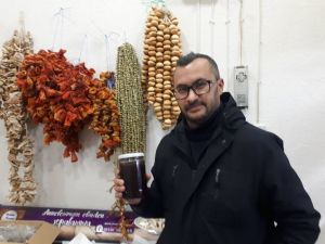’Çam kozalağı pekmezi’ ilgi görüyor
