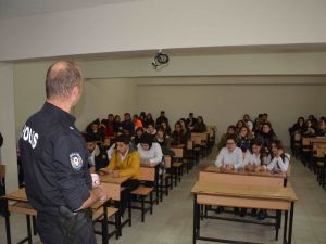 KADES üniversitelilere tanıtıldı