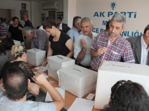 AK Partililer sandık başına gidiyor
