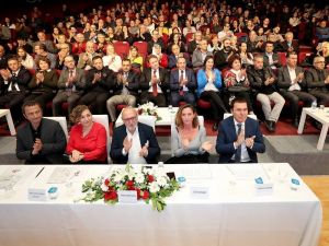 Besteler Tanju Okan için yarıştı