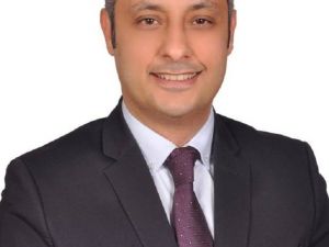 Göz kapağı düşüklüğü estetik problem oluşturuyor