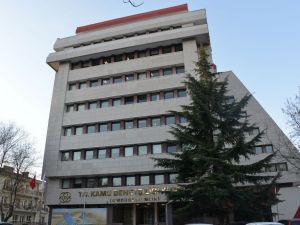 Esnaflar tüm vergileri kredi kartıyla ödeyebilmek için KDK’ya başvurdu