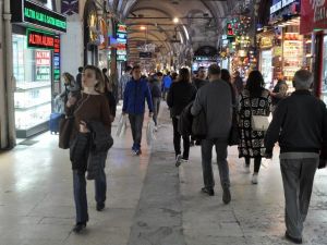 Dünyanın en eski çarşısı yılda 45 milyon ziyaretçi ağırlıyor