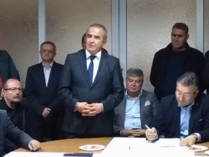 Kuşadası AK Parti’de 5 isim adaylığını açıkladı