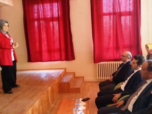 Hisarcık’ta velilere ‘Mahremiyet, aile içi iletişim ve teknoloji bağımlılığı’ konulu seminer