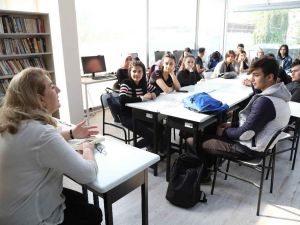 Bayraklı’da herkes için kütüphane