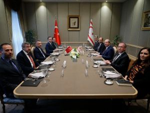 Cumhurbaşkanı Yardımcısı Oktay, KKTC Başbakanı Tatar ile görüştü
