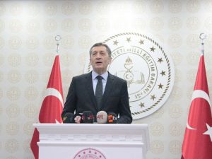 Bakan Selçuk: “Kısa süre içerisinde satış ve devirle ilgili olumlu haberin gelmesini ümit ediyoruz"