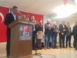 Kuşadası CHP’de Başkan Mehmet Gürbilek güven tazeledi