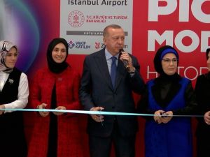 Cumhurbaşkanı Erdoğan, İstanbul Havalimanı’nda sergi açılışına katıldı