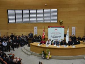 Akhisar’da ’zeytin hastalıkları ve zararlıları’ konuşuldu