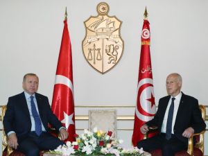Cumhurbaşkanı Erdoğan Tunus’ta, mevkidaşı Said tarafından karşılandı