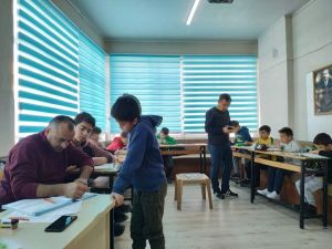 Gönüllü öğretmenlerden ücretsiz eğitim desteği