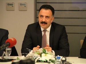 İzmir’de sağlık çalışanları için toplu ulaşımda indirim talebi