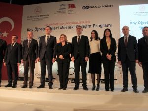 Milli Eğitim Bakanı Selçuk: “Öğretmenimin gülümsemesi çocuklarımın gülümsemesi anlamına geliyor”