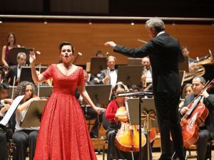 Yaşar Üniversitesi Senfoni Orkestrasından yeni yıl konseri