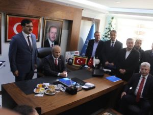 Bakan Turhan: “Bizi içimizden bölmek, ayrıştırmak isteyen güçlerin oyunlarına düşmeyelim”