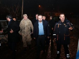 Milletvekili Ağar ve Başkan Şerifoğulları, deprem bölgesinde inceleme de bulundu