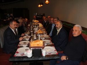 AK Partili Kavuncu, muhtarla buluştu