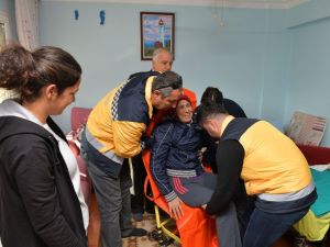 Çiğli’de ayda 300 hasta taşınıyor