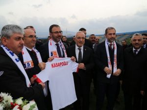 Bakan Kasapoğlu: "Sporu tabana yayma noktasında çalışmaları ve gayretleri daha yukarılara taşıyacağız"
