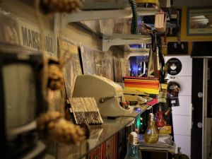 Nostalji yaşamak isteyenlerin adresi: ‘Analog Plak’ kafe oldu