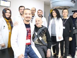 Kütahya’da 89 yaşındaki hasta kanseri yendi