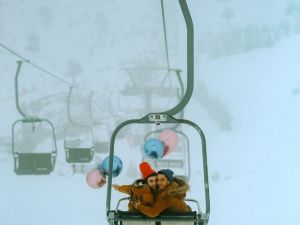 Nisan’da evlendiler, düğün fotoğrafı çektirmek için Aralık ayı ve Davraz’ı beklediler