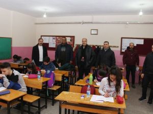 500 öğrenci deneme sınavında ter döktü