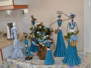 Atık malzemeleri sanat eserine dönüştürüyorlar