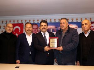 Muhtarlardan Çakır’a teşekkür plaketi