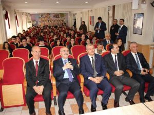 Vali Köşger Fen Lisesi öğrencileri ile buluştu