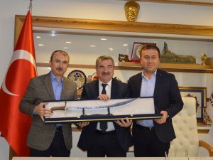 Başkandan vekile kılıç