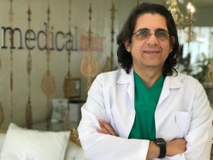 Türkiye, saç ekimi ve simülasyonunda dünya liderliğine oynuyor