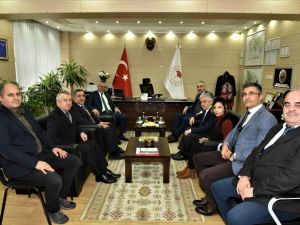 Vali Deniz tarımsal çalışmalar hakkında bilgi aldı