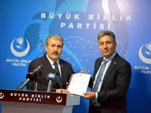 Destici: "Başta ABD ve İran olmak üzere yabancı güçlerin Irak’tan elini ayağını çekmesini arzu ediyoruz"