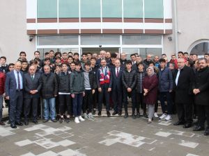 Bakan Kasapoğlu, “Önemli yıldızlar çıkaracağız”