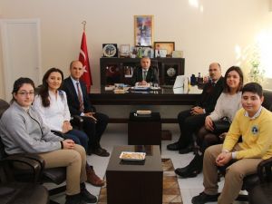 Jeopark Ortaokulu’ndan kitap toplama projesi