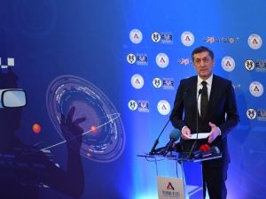 Milli Eğitim Bakanı Selçuk: “Lütfen öz geçmişinizle çok fazla ilgilenmeyin”